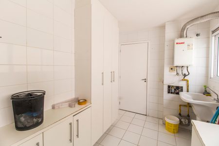 Apartamento para alugar com 158m², 3 quartos e 3 vagasÁrea de Serviço