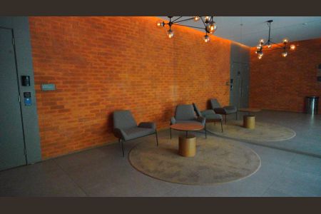 Studio para alugar com 35m², 1 quarto e 1 vaga Studio para alugar com 35m², 1 quarto e 1 vagaHall prédio