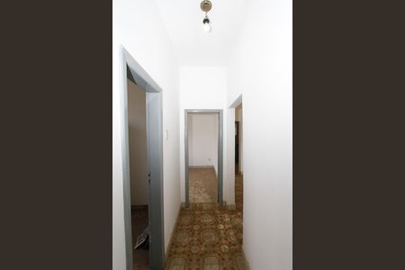 Casa à venda com 320m², 5 quartos e 2 vagasCorredor