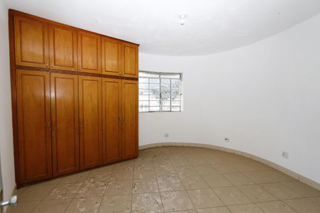 Casa à venda com 320m², 5 quartos e 2 vagasQuarto 3