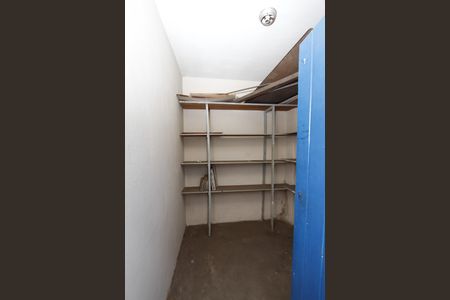 Casa à venda com 320m², 5 quartos e 2 vagasDespensa