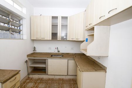 Casa à venda com 320m², 5 quartos e 2 vagasCozinha