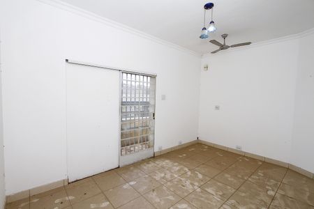 Casa à venda com 320m², 5 quartos e 2 vagasSala