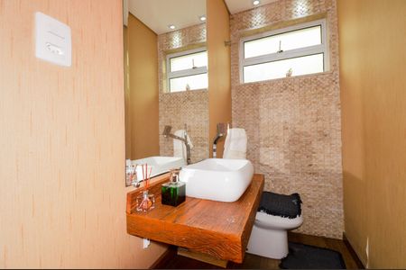 Casa à venda com 150m², 3 quartos e 2 vagasLavabo