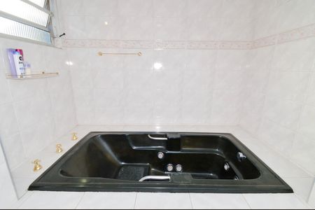 Casa à venda com 150m², 3 quartos e 2 vagasBanheiro da Suíte