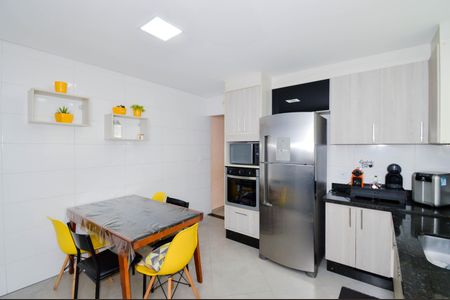 Casa à venda com 150m², 3 quartos e 2 vagasCozinha