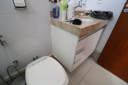 Apartamento para alugar com 156m², 4 quartos e 2 vagasBanheiro do Quarto 3