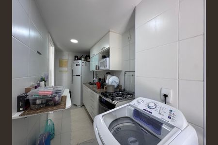 Apartamento à venda com 72m², 2 quartos e 2 vagasCozinha e Área de Serviço