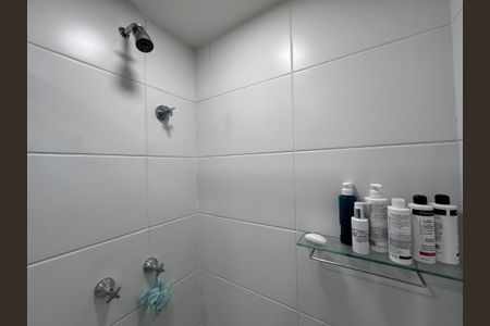 Apartamento à venda com 72m², 2 quartos e 2 vagasSuíte - Banheiro