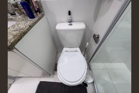 Apartamento à venda com 72m², 2 quartos e 2 vagasSuíte - Banheiro