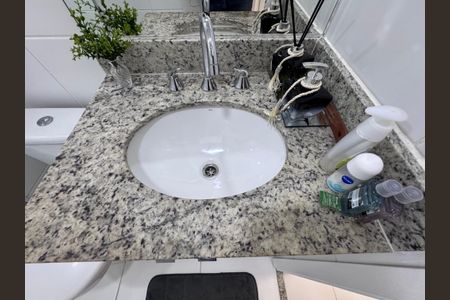 Apartamento à venda com 72m², 2 quartos e 2 vagasBanheiro Social