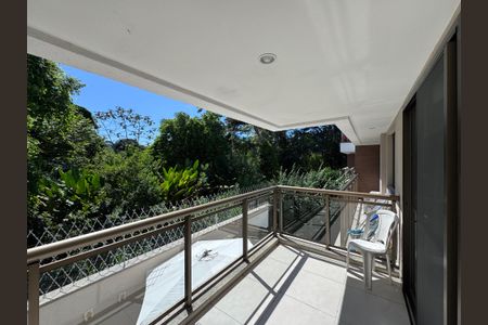 Apartamento à venda com 72m², 2 quartos e 2 vagasVaranda