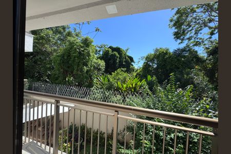 Apartamento à venda com 72m², 2 quartos e 2 vagasSuíte - Varanda