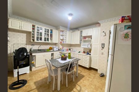 Apartamento à venda com 88m², 2 quartos e 1 vagaCozinha