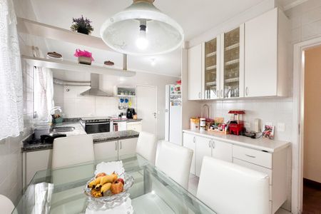 Apartamento à venda com 153m², 4 quartos e 2 vagasCopa