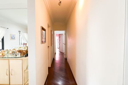 Apartamento à venda com 153m², 4 quartos e 2 vagasAcesso para os Quartos