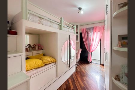 Apartamento à venda com 153m², 4 quartos e 2 vagasQuarto 2