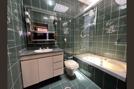 Casa para alugar com 250m², 6 quartos e 5 vagas Casa para alugar com 250m², 6 quartos e 5 vagasBanheiro 4