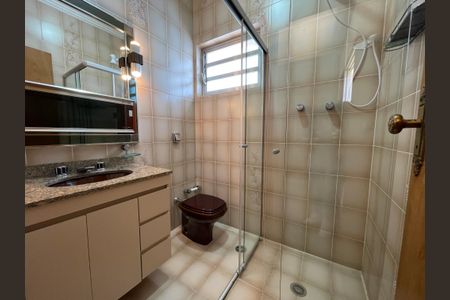 Casa para alugar com 250m², 6 quartos e 5 vagas Casa para alugar com 250m², 6 quartos e 5 vagasBanheiro 3