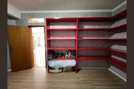 Casa para alugar com 250m², 6 quartos e 5 vagas Casa para alugar com 250m², 6 quartos e 5 vagasQuarto 5