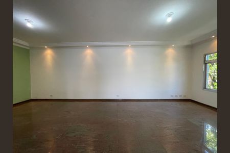 Casa para alugar com 250m², 6 quartos e 5 vagas Casa para alugar com 250m², 6 quartos e 5 vagasSala