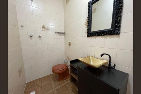 Casa para alugar com 250m², 6 quartos e 5 vagas Casa para alugar com 250m², 6 quartos e 5 vagasBanheiro 6