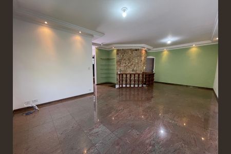 Sala de casa para alugar com 6 quartos, 250m² em Jardim Bonfiglioli, São Paulo