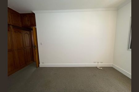 Casa para alugar com 250m², 6 quartos e 5 vagas Casa para alugar com 250m², 6 quartos e 5 vagasQuarto 1