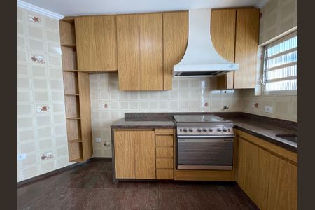 Casa para alugar com 250m², 6 quartos e 5 vagas Casa para alugar com 250m², 6 quartos e 5 vagasCozinha