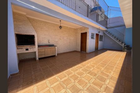 Casa para alugar com 250m², 6 quartos e 5 vagas Casa para alugar com 250m², 6 quartos e 5 vagasQuintal