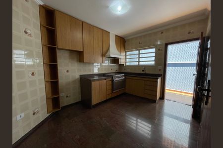 Casa para alugar com 250m², 6 quartos e 5 vagas Casa para alugar com 250m², 6 quartos e 5 vagasCozinha