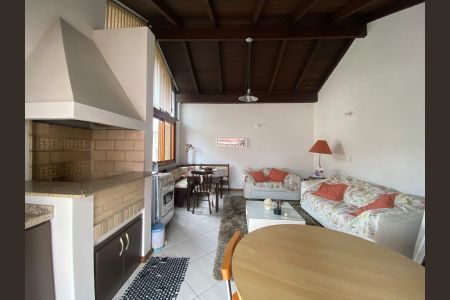 Casa de condomínio para alugar com 194m², 2 quartos e 1 vagaSala 2