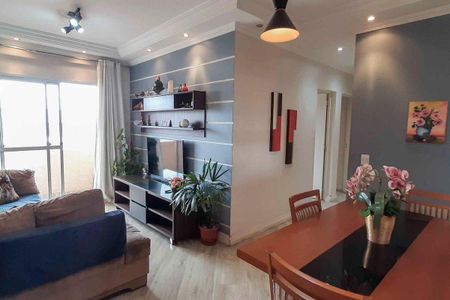 Sala  de apartamento para alugar com 3 quartos, 75m² em Quitaúna, Osasco
