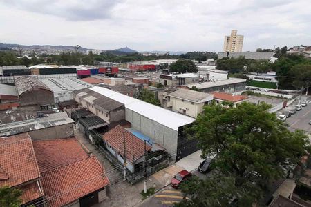 Vista  de apartamento para alugar com 3 quartos, 75m² em Quitaúna, Osasco