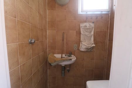 Apartamento para alugar com 100m², 2 quartos e 1 vaga Apartamento para alugar com 100m², 2 quartos e 1 vagaBanheiro de serviço