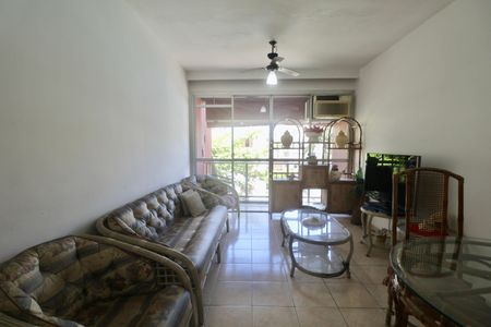 Sala de apartamento para alugar com 2 quartos, 100m² em Jardim Tres Marias, Guarujá