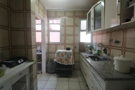 Apartamento para alugar com 100m², 2 quartos e 1 vaga Apartamento para alugar com 100m², 2 quartos e 1 vagaCozinha