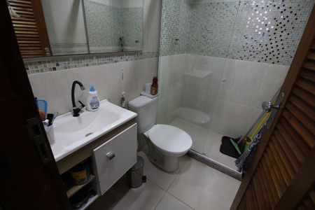 Casa de condomínio à venda com 150m², 3 quartos e 1 vagaBanheiro de Serviço