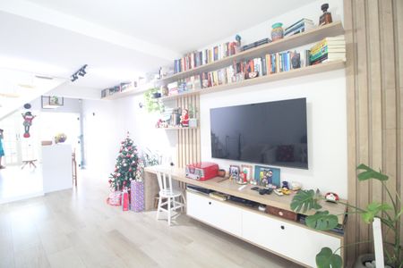 Casa à venda com 2 quartos, 100m² em Vila Anhanguera, São Paulo