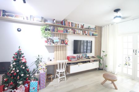 Casa à venda com 2 quartos, 100m² em Vila Anhanguera, São Paulo