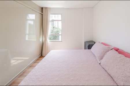 Apartamento à venda com 110m², 3 quartos e 1 vagaQuarto 2