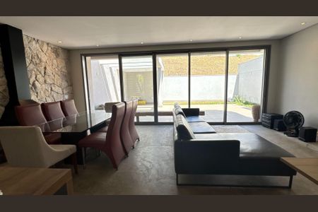 Casa à venda com 3 quartos, 200m² em Residencial Tambore III, Santana de Parnaíba
