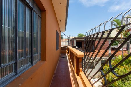 Casa para alugar com 145m², 5 quartos e sem vaga Casa para alugar com 145m², 5 quartos e sem vagaVaranda