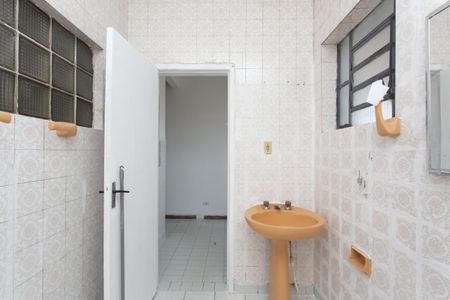 Casa para alugar com 145m², 5 quartos e sem vaga Casa para alugar com 145m², 5 quartos e sem vagaBanheiro 1