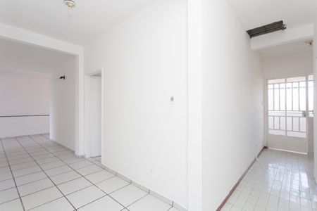 Casa para alugar com 145m², 5 quartos e sem vaga Casa para alugar com 145m², 5 quartos e sem vagaCorredor