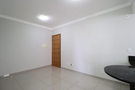 Apartamento para alugar com 2 quartos, 65m² em Santa Mônica, Uberlândia