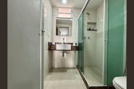 Apartamento à venda com 88m², 2 quartos e 1 vagaBanheiro social