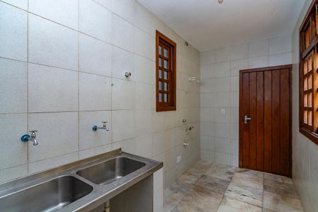 Casa à venda com 478m², 4 quartos e 6 vagasÁrea de Serviço