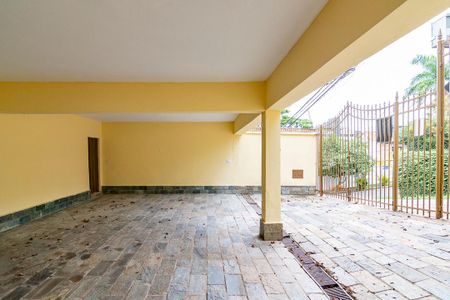 Casa à venda com 478m², 4 quartos e 6 vagasGaragem