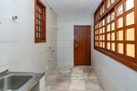 Casa à venda com 478m², 4 quartos e 6 vagasÁrea de Serviço